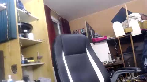 Snapshot of pascal88881 chatting on 12/08/24, 06:17 pascal88881 online show from 12/08/24, 06:17