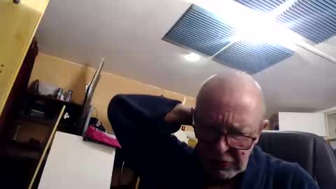 Snapshot of pascal88881 chatting on 12/24/24, 08:22 pascal88881 online show from 12/24/24, 08:22