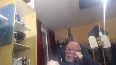 Snapshot of pascal88881 chatting on 12/25/24, 11:10 pascal88881 online show from 12/25/24, 11:10