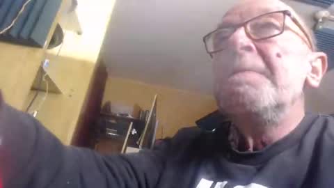 Snapshot of pascal88881 chatting on 12/28/24, 07:01 pascal88881 online show from 12/28/24, 07:01