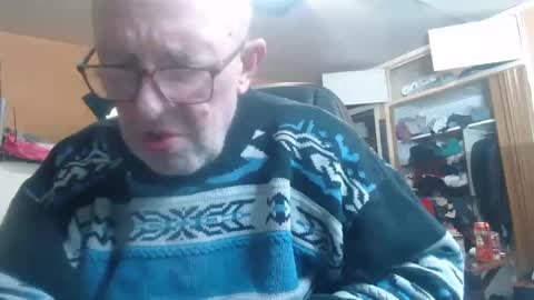 Snapshot of pascal88881 chatting on 12/30/24, 06:05 pascal88881 online show from 12/30/24, 06:05