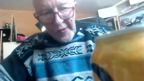 Snapshot of pascal88881 chatting on 12/31/24, 05:55 pascal88881 online show from 12/31/24, 05:55