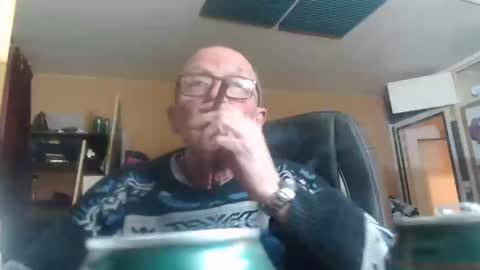 Snapshot of pascal88881 chatting on 12/31/24, 06:57 pascal88881 online show from 12/31/24, 06:57