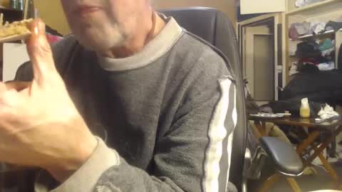 Snapshot of pascal88881 chatting on 01/01/25, 06:58 pascal88881 online show from 01/01/25, 06:58