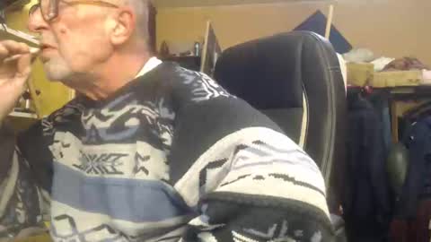 Snapshot of pascal88881 chatting on 01/02/25, 11:20 pascal88881 online show from 01/02/25, 11:20