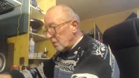 Snapshot of pascal88881 chatting on 01/02/25, 07:40 pascal88881 online show from 01/02/25, 07:40