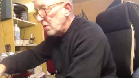 Snapshot of pascal88881 chatting on 01/05/25, 05:20 pascal88881 online show from 01/05/25, 05:20