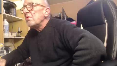 Snapshot of pascal88881 chatting on 01/06/25, 09:52 pascal88881 online show from 01/06/25, 09:52