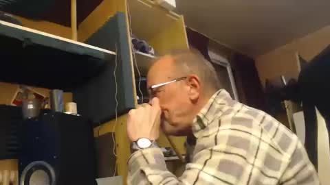 Snapshot of pascal88881 chatting on 02/27/25, 06:53 pascal88881 online show from 02/27/25, 06:53