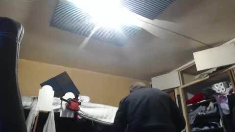 Snapshot of pascal88881 chatting on 11/18/25, 10:41 pascal88881 online show from 11/18/25, 10:41