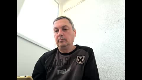 Snapshot of paspartu22 chatting on 11/12/25, 08:26 paspartu22 online show from 11/12/25, 08:26