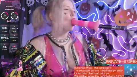 LunaAlan online show from 10/31/25, 05:19