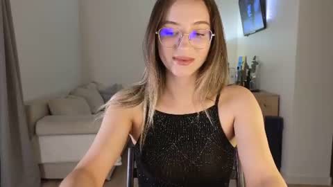 Anna online show from 06/19/26, 07:06