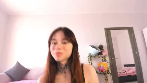 Bella online show from 10/25/25, 02:08