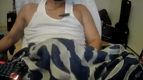 Snapshot of passionfuckin chatting on 07/19/26, 01:42 passionfuckin online show from 07/19/26, 01:42
