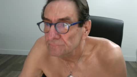 Bob online show from 10/05/25, 01:53