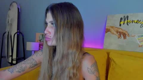 Snapshot of patricia_cox chatting on 10/31/25, 08:10 Patricia GMT2 Wed-Thu 5-11am Sat-Mon 5-11am online show from 10/31/25, 08:10