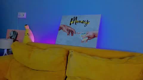 Snapshot of patricia_cox chatting on 11/17/25, 09:20 Patricia GMT2 Wed-Thu 5-11am Sat-Mon 5-11am online show from 11/17/25, 09:20