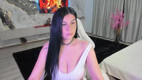 Snapshot of patriciakeys chatting on 11/26/25, 04:24 Patricia online show from 11/26/25, 04:24