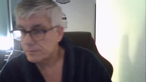 Snapshot of patrick5275 chatting on 03/16/26, 05:44 patrick5275 online show from 03/16/26, 05:44