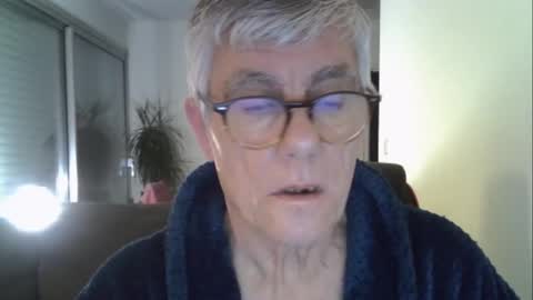 Snapshot of patrick5275 chatting on 03/30/26, 05:52 patrick5275 online show from 03/30/26, 05:52