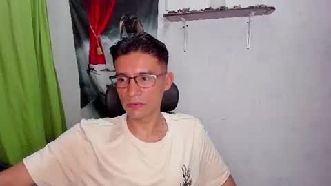 Snapshot of patrick_1_ chatting on 07/23/26, 01:19 EDUAR Independent model online show from 07/23/26, 01:19