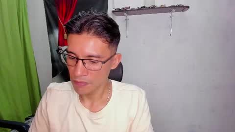 Snapshot of patrick_1_ chatting on 07/23/26, 01:58 EDUAR Independent model online show from 07/23/26, 01:58