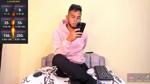 Snapshot of patrick_hot69 chatting on 11/06/25, 02:56 patrick_hot69 online show from 11/06/25, 02:56