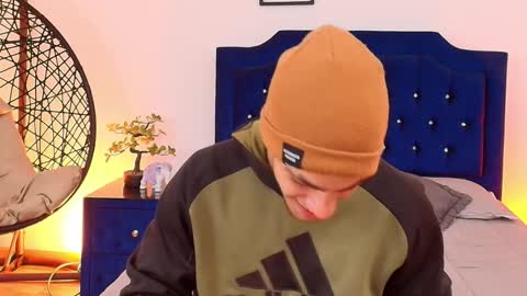 Patrick online show from 10/15/25, 04:12