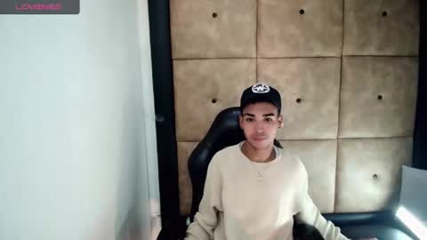 Snapshot of patrickxx_1 chatting on 10/01/25, 02:28 PatrickXX 1 online show from 10/01/25, 02:28