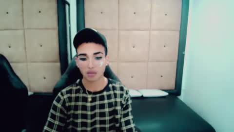 Snapshot of patrickxx_1 chatting on 10/06/25, 07:33 PatrickXX 1 online show from 10/06/25, 07:33