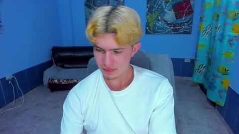 Snapshot of patrik027 chatting on 09/15/25, 07:08 .... online show from 09/15/25, 07:08