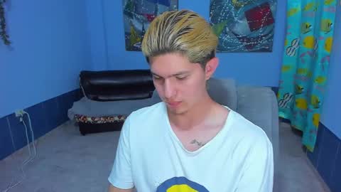 Snapshot of patrik027 chatting on 09/27/25, 02:49 .... online show from 09/27/25, 02:49