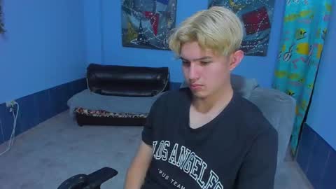 Snapshot of patrik027 chatting on 10/02/25, 06:59 .... online show from 10/02/25, 06:59