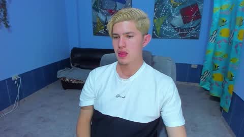 Snapshot of patrik027 chatting on 10/06/25, 05:49 .... online show from 10/06/25, 05:49