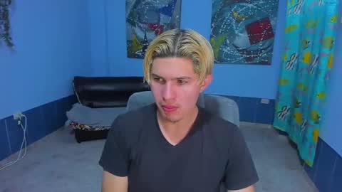 Snapshot of patrik027 chatting on 11/07/25, 03:06 .... online show from 11/07/25, 03:06