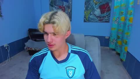 Snapshot of patrik027 chatting on 11/08/25, 07:41 .... online show from 11/08/25, 07:41