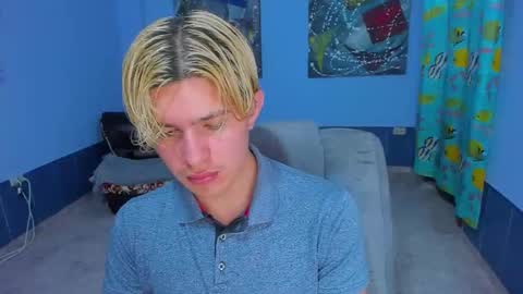 Snapshot of patrik027 chatting on 11/10/25, 07:57 .... online show from 11/10/25, 07:57