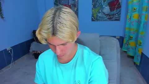 Snapshot of patrik027 chatting on 11/12/25, 05:46 .... online show from 11/12/25, 05:46