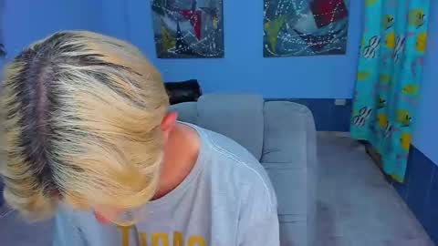 Snapshot of patrik027 chatting on 11/18/25, 06:34 .... online show from 11/18/25, 06:34