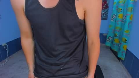 Snapshot of patrik027 chatting on 11/23/25, 07:30 .... online show from 11/23/25, 07:30