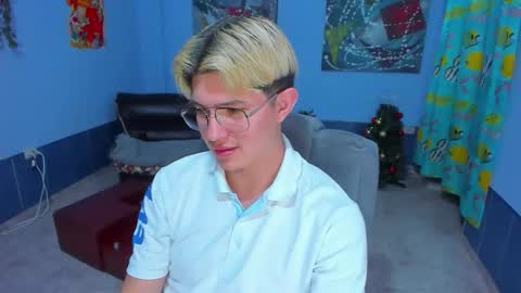 Snapshot of patrik027 chatting on 12/05/25, 07:17 .... online show from 12/05/25, 07:17