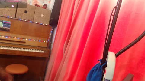 PatsyORose online show from 12/16/25, 05:45