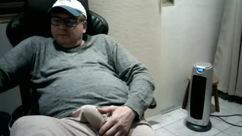Snapshot of pattrom chatting on 05/26/26, 12:28 Patrom online show from 05/26/26, 12:28