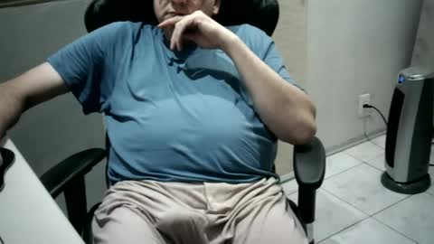 Snapshot of pattrom chatting on 05/28/26, 01:58 Patrom online show from 05/28/26, 01:58