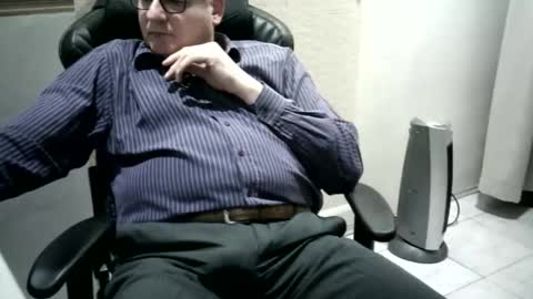 Snapshot of pattrom chatting on 06/05/26, 12:28 Patrom online show from 06/05/26, 12:28