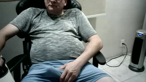 Snapshot of pattrom chatting on 06/07/26, 02:16 Patrom online show from 06/07/26, 02:16
