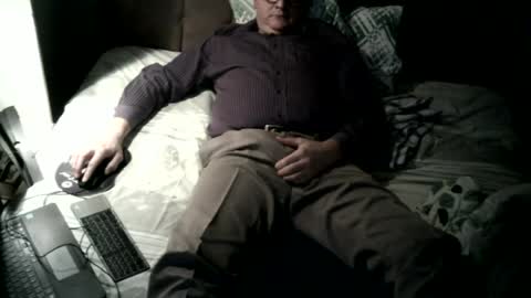 Snapshot of pattrom chatting on 06/19/26, 01:10 Patrom online show from 06/19/26, 01:10