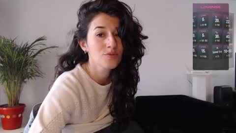 paula online show from 02/01/25, 01:09