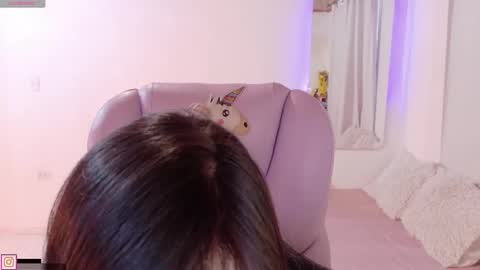 Snapshot of pau_cute chatting on 01/09/26, 05:04 Sofa online show from 01/09/26, 05:04